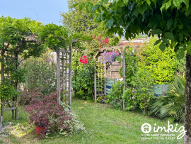 Vente
Elegante maison en pierre , 3 grande chambre aérée