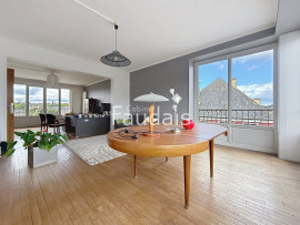 Vente
Emplacement hyper centre