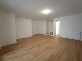 
                                                                                        Location
                                                                                         Emplacement n°1 pour ce bel appartement avec jardin privatif