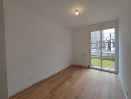 
                                                                                        Location
                                                                                         Emplacement n°1 pour ce bel appartement avec jardin privatif