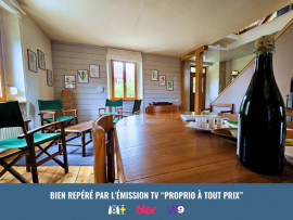 
                                                                                        Vente
                                                                                         Ensemble de deux maisons avec piscine naturelle, dépendances et terrain de plus de 20 ares