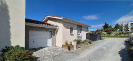 
                                                                                        Vente
                                                                                         Ensemble de deux maisons indépendantes sur un terrain de 772 m²