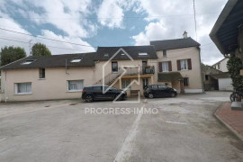 
                                                                                        Vente
                                                                                         Ensemble Immobilier de 10 Logements et 1 Entrepôt au Centre-ville