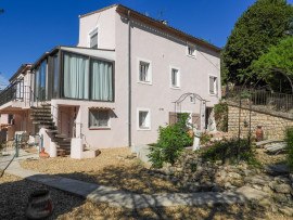 Vente
Entrecasteaux - Maison de caractère - Gîtes - Terrain 7733 m2