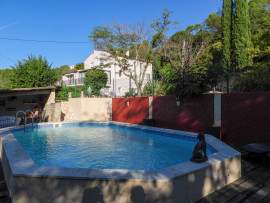 Vente
Entrecasteaux - Maison de caractère - Gîtes - Terrain 7733 m2