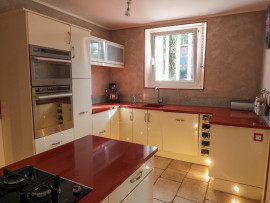 Vente
Entrecasteaux - Maison de caractère - Gîtes - Terrain 7733 m2