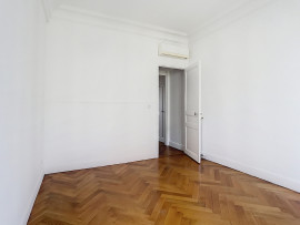 Location
                                                                                Exceptionnel appartement bourgeois sur Cimiez
