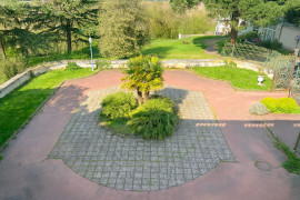 
                                                                                        Vente
                                                                                         Exceptionnel appartement de 630m² au bord de l'Aubance