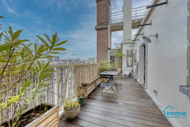 
                                                                                        Vente
                                                                                         Exceptionnel duplex à vendre au dernier étage avec terrasse et