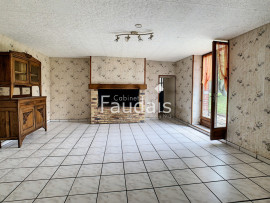 Vente
EXCLU - Maison d'habitation avec dépendances