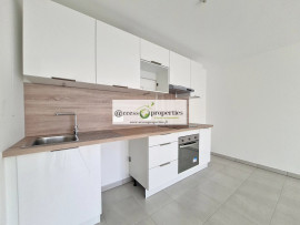 
                                                                                        Location
                                                                                         EXCLUSIVITE A LOUER appartement 3 pièces vide à l'année avec parking privé