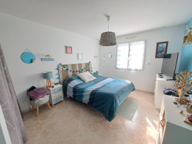 
                                                                                        Vente
                                                                                         EXCLUSIVITE - FAMILIALE DANS LE BOURG