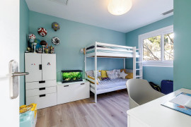 
                                                                                        Vente
                                                                                         EZE BORD DE MER APPARTEMENT 4P VUE MER