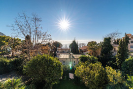 
                                                                                        Vente
                                                                                         EZE BORD DE MER APPARTEMENT 4P VUE MER