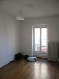 
                                                                                        Location
                                                                                         F 2 rénové 44 m2 TOTEM