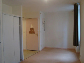 
                                                                                        Location
                                                                                         F1 27m² Centre ville Clermont Ferrand