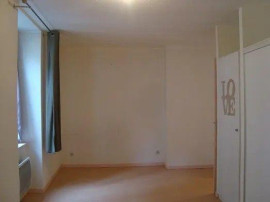 
                                                                                        Location
                                                                                         F1 27m² Centre ville Clermont Ferrand