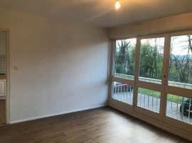 
                                                                                        Location
                                                                                         F1 40m2