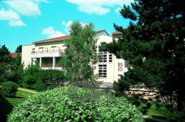 
                                                                                        Location
                                                                                         f1 avec parking et terrasse - secteur brabois