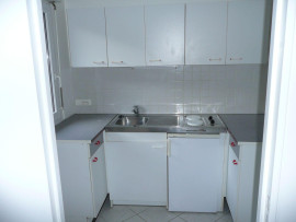 
                                                                                        Location
                                                                                         F1 avec terrasse.