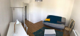 
                                                                                        Location
                                                                                         F1 Bis meublé Place Luton