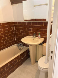 
                                                                                        Location
                                                                                         F1+Mezz, 38m², M° Saxe-Gambetta, prox écoles & fac