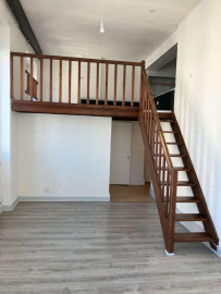 
                                                                                        Location
                                                                                         F1+Mezz, 38m², M° Saxe-Gambetta, prox écoles & fac