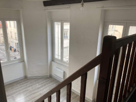 
                                                                                        Location
                                                                                         F1+Mezz, 38m², M° Saxe-Gambetta, prox écoles & fac