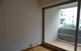 
                                                                                        Location
                                                                                         F2  1ᵉʳ étage 45m² avec balcon 6m²