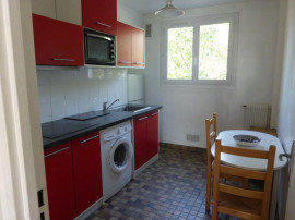 
                                                                                        Location
                                                                                         F2 44 m2 meublé + parking en sous-sol