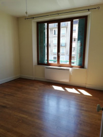 
                                                                                        Location
                                                                                         F2 à l'Ile-Verte