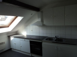 
                                                                                        Location
                                                                                         F2 avec beaucoup de charme