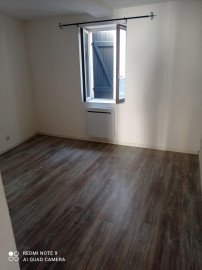 
                                                                                        Location
                                                                                         F2 Châtel-Guyon avec terrasse