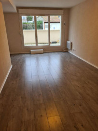 
                                                                                        Location
                                                                                         F2 dans résidence de standing