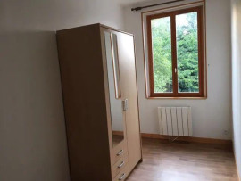 
                                                                                        Location
                                                                                         F2 indépendant état neuf et calme dans l'ancien