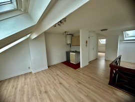 
                                                                                        Location
                                                                                         F2 LA BASSEE CENTRE