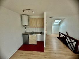 
                                                                                        Location
                                                                                         F2 LA BASSEE CENTRE