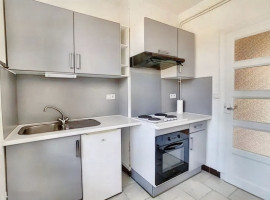 
                                                                                        Location
                                                                                         F2 lumineux et cosy