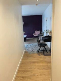 
                                                                                        Location
                                                                                         F2 meublé, refait à neuf, gratte ciel