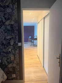 
                                                                                        Location
                                                                                         F2 meublé, refait à neuf, gratte ciel