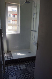 
                                                                                        Location
                                                                                         F2 meublé, refait à neuf, gratte ciel
