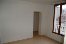 
                                                                                        Location
                                                                                         🏡 F2 rénové à neuf – Alfortville