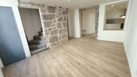 
                                                                                        Location
                                                                                         F3 de 80 m² + Terrasse 18 m² – entièrement rénové