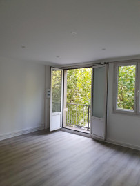 
                                                                                        Location
                                                                                         F3 QUAI ROUEN GAUCHE REFAIT