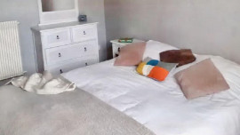 
                                                                                        Location
                                                                                         F3 très spacieux et lumineux