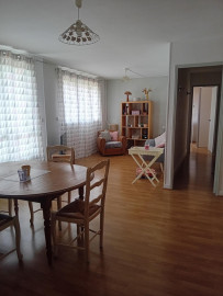 
                                                                                        Location
                                                                                         F3Bis Meublé - 850 € CC