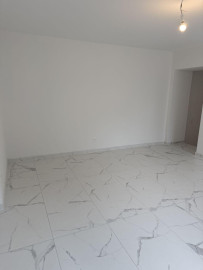 
                                                                                        Location
                                                                                         F4 en duplex - Entièrement rénové