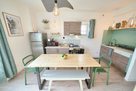 
                                                                                        Location
                                                                                         Fantastic apartement terrace Gratte Ciel (loyer tout inclus)