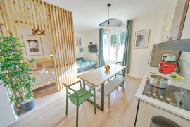 
                                                                                        Location
                                                                                         Fantastic apartement terrace Gratte Ciel (loyer tout inclus)