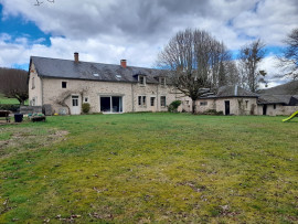 Vente
Fermette sur 7.000m² avec vue imprenable et pisci